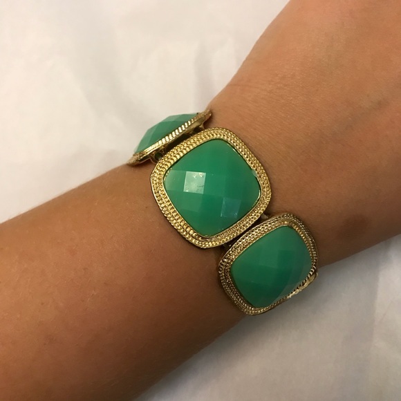 Jewelry - Green and Gold Bracelet😍MAKE AN OFFER🌟🌟